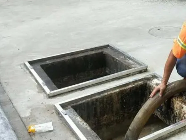 普格化粪池清理